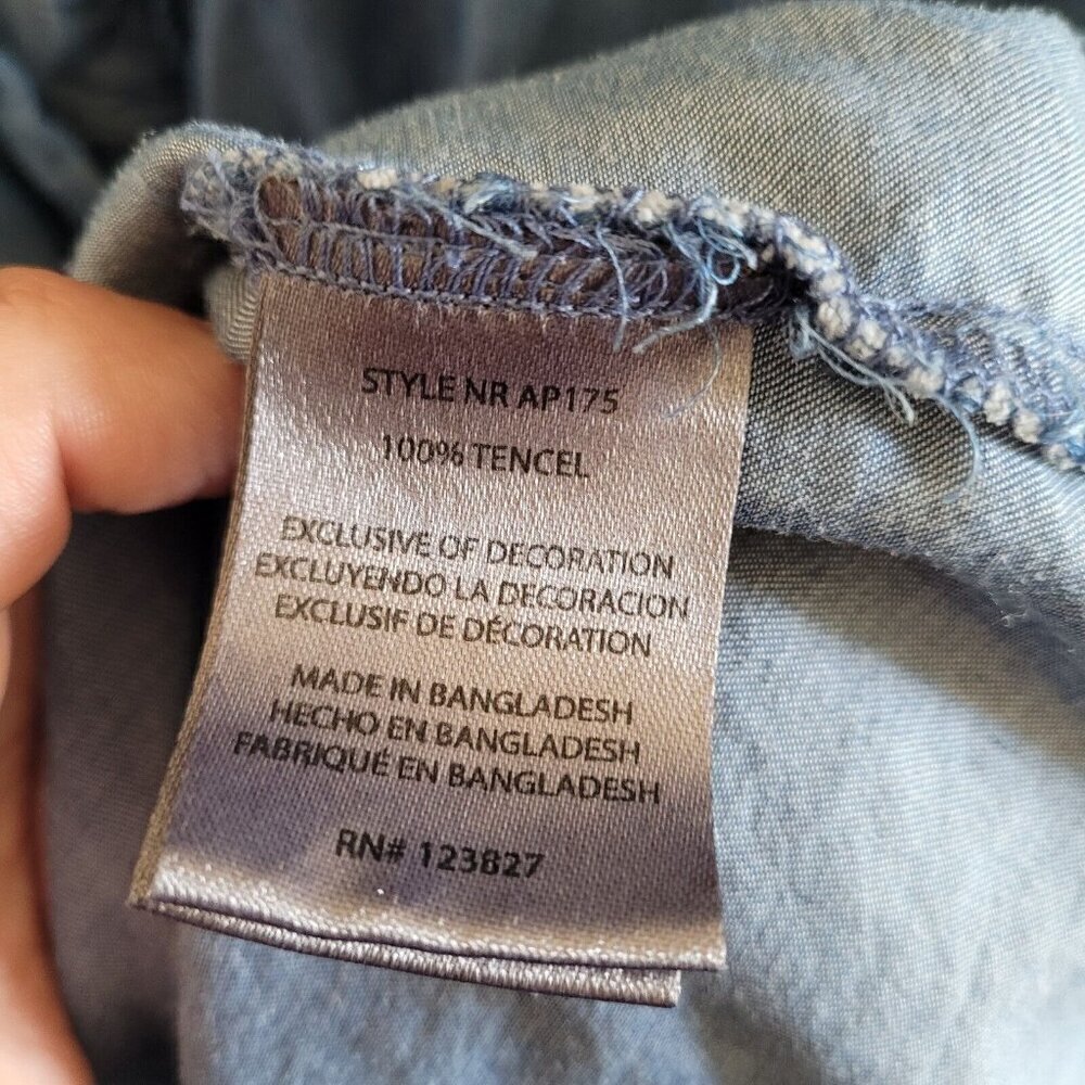Alex & Parker Chambray Button Shirt Top Denim Size Xlarge Essential Tencel Blue - Picture 3 of 7